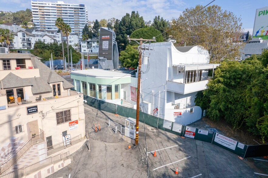 8768 W Sunset Blvd, West Hollywood, CA for lease - Building Photo - Image 2 of 17