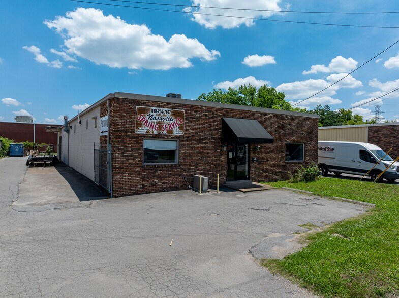 216 Omohundro Pl, Nashville, TN à vendre - Photo du bâtiment - Image 1 de 6