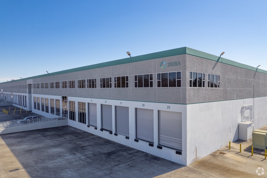 2928 Greens Rd, Houston, TX for lease - Primary Photo - Image 1 of 5