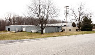 Plus de détails pour 657 Northgate Cir, New Castle, PA - Industriel à vendre