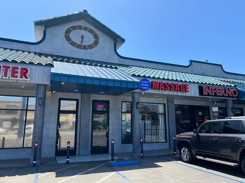 1210-1250 Lomita Blvd, Harbor City, CA for lease - Building Photo - Image 2 of 12
