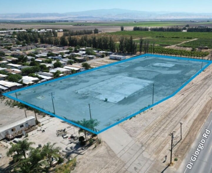 8860 Di Giorgio Rd, Lamont, CA for sale - Building Photo - Image 3 of 4