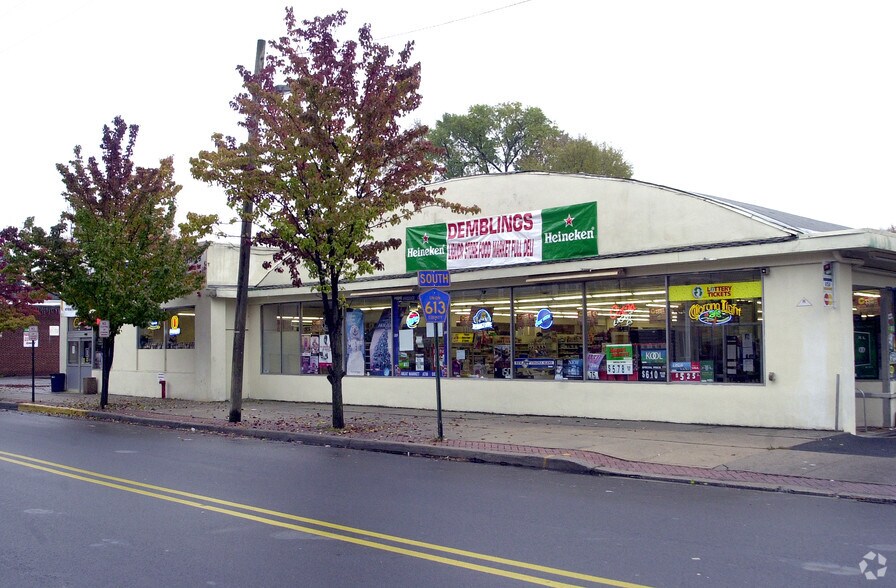 736 W Grand Ave, Rahway, NJ à louer - Photo du bâtiment - Image 3 de 6