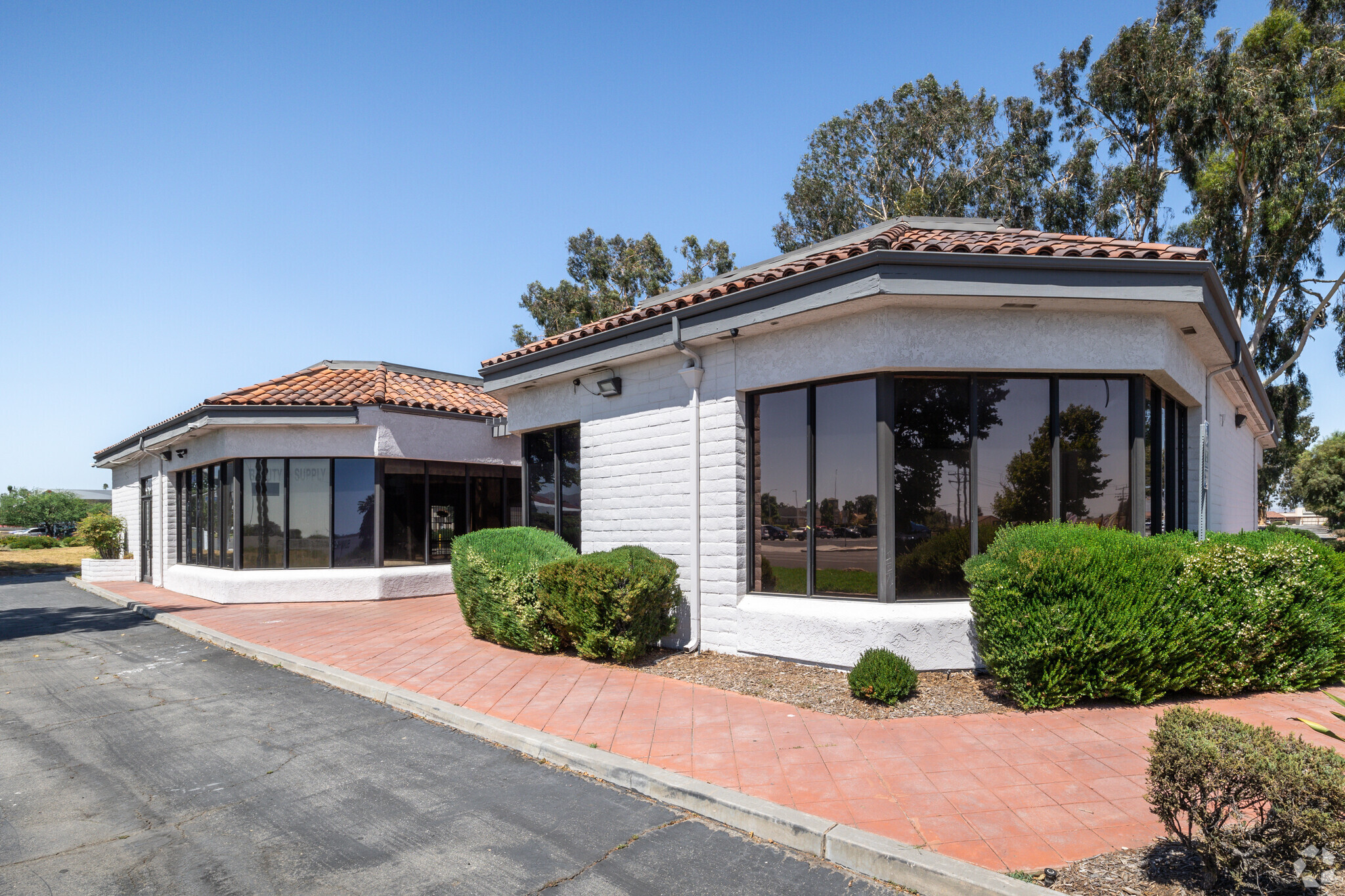 24515 Alessandro Blvd, Moreno Valley, CA for lease Primary Photo- Image 1 of 27