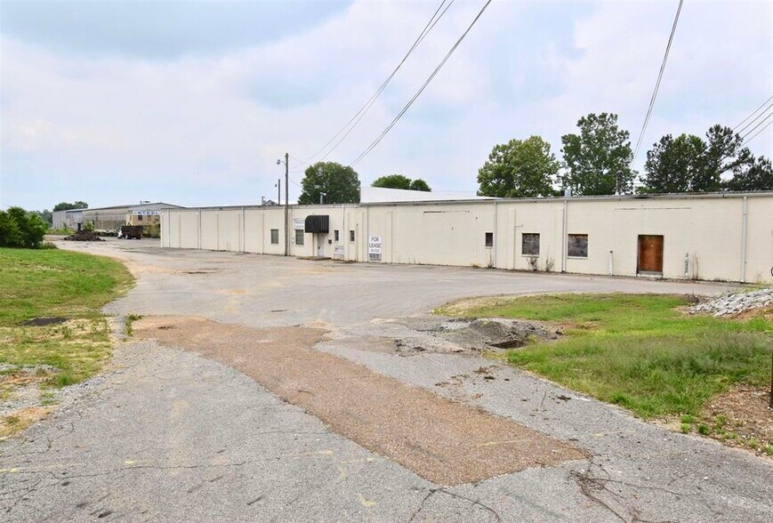205 Bellvue St, Jackson, TN à louer - Photo du bâtiment - Image 2 de 33