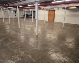 47-50 Plantation Rd, Broad Brook, CT à louer Photo intérieure- Image 1 de 7