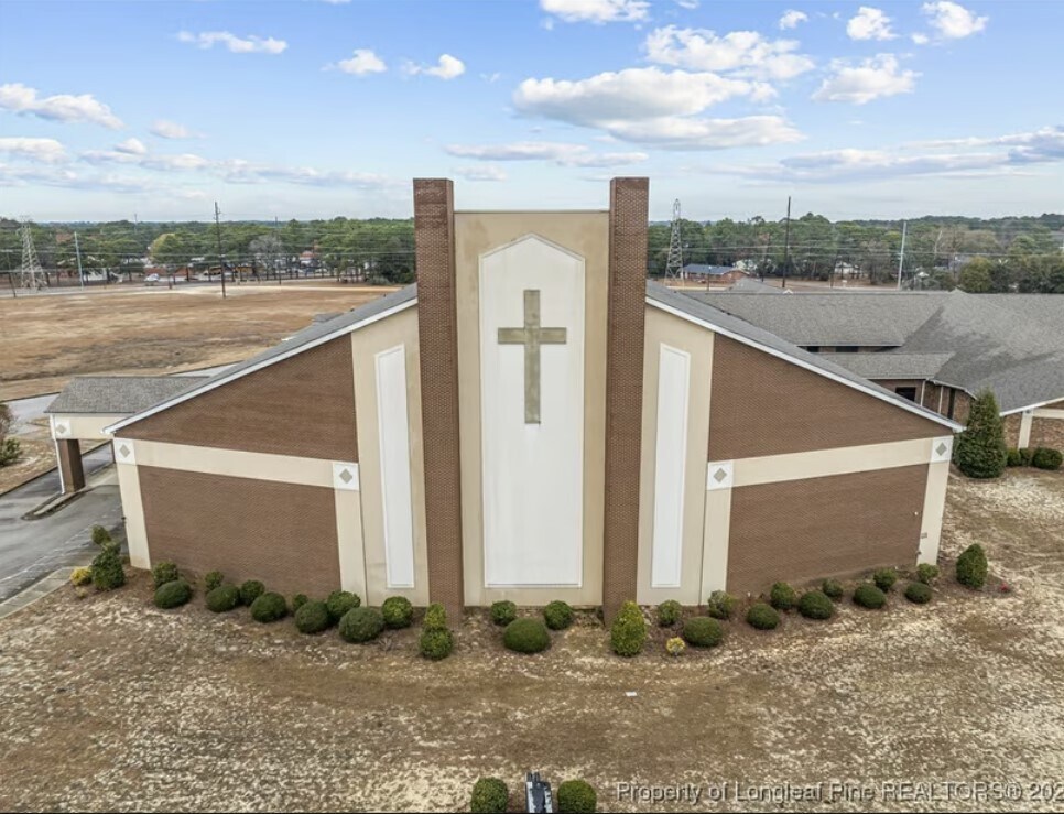 2621 Owen Dr, Fayetteville, NC à vendre Photo principale- Image 1 de 52