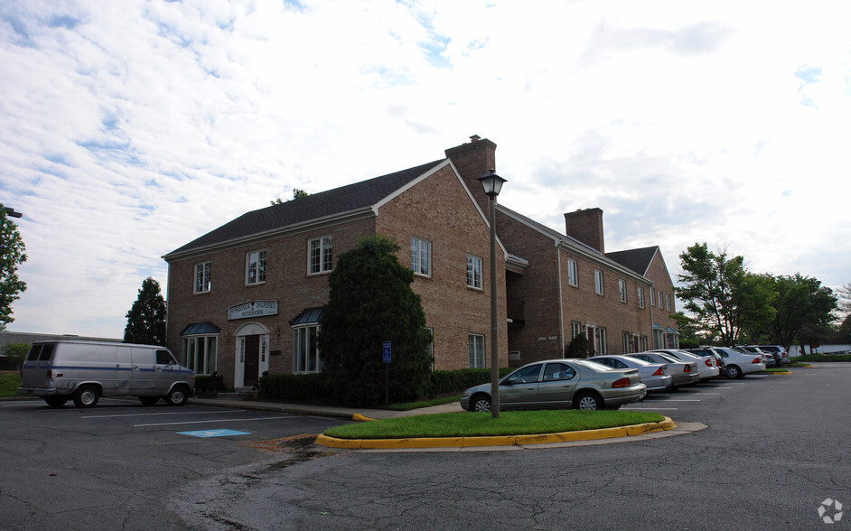 3921-3935 University Blvd, Fairfax, VA à vendre - Photo principale - Image 1 de 1