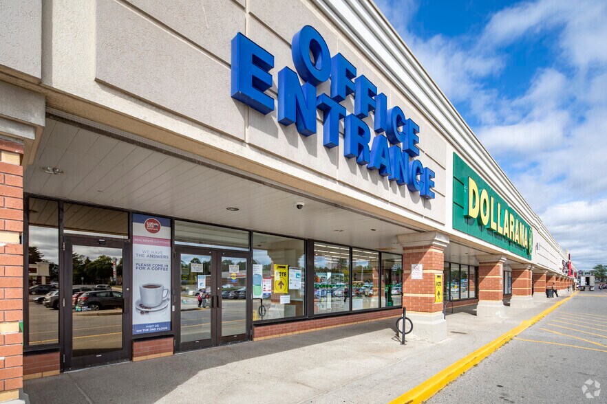 280-350 Harwood Ave S, Ajax, ON à louer - Photo du bâtiment - Image 3 de 6