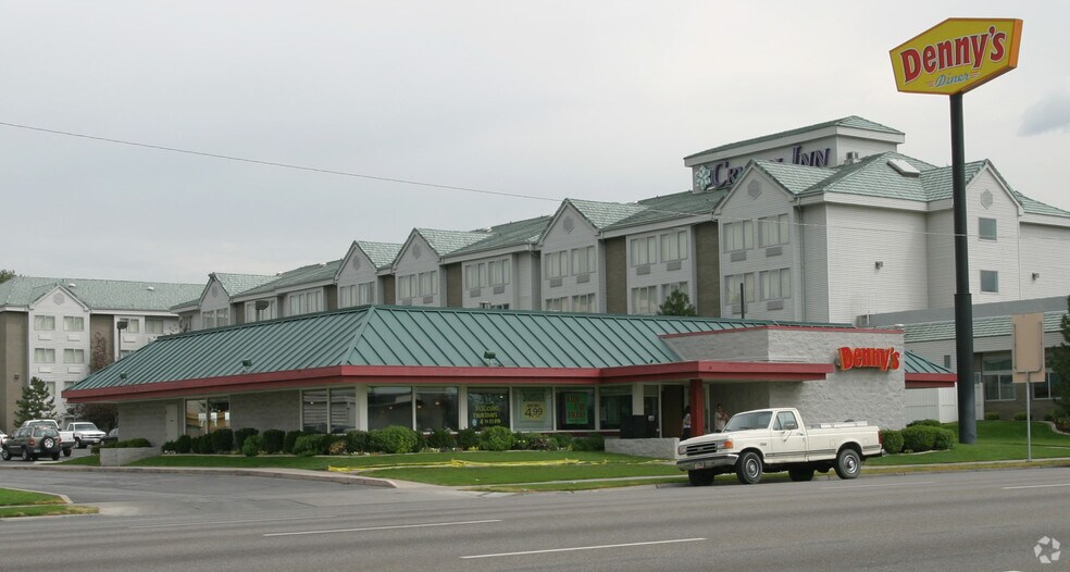 250 W 500 S, Salt Lake City, UT à vendre - Photo du bâtiment - Image 2 de 3