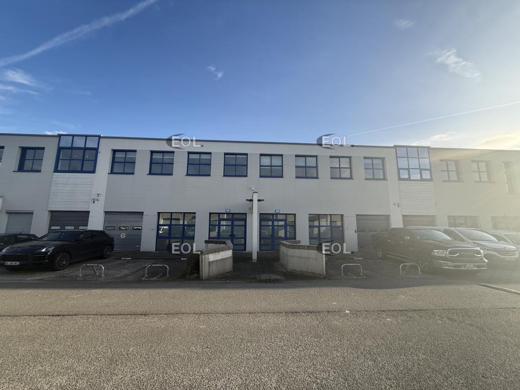 Flex in Croissy-Beaubourg for sale Building Photo- Image 1 of 11