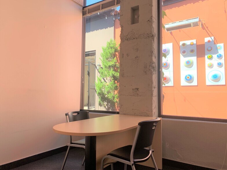 110 N Maclay Ave, San Fernando, CA à louer - Photo du bâtiment - Image 2 de 4