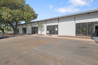 5555 N Lamar Blvd, Austin, TX for lease Interior Photo- Image 2 of 18