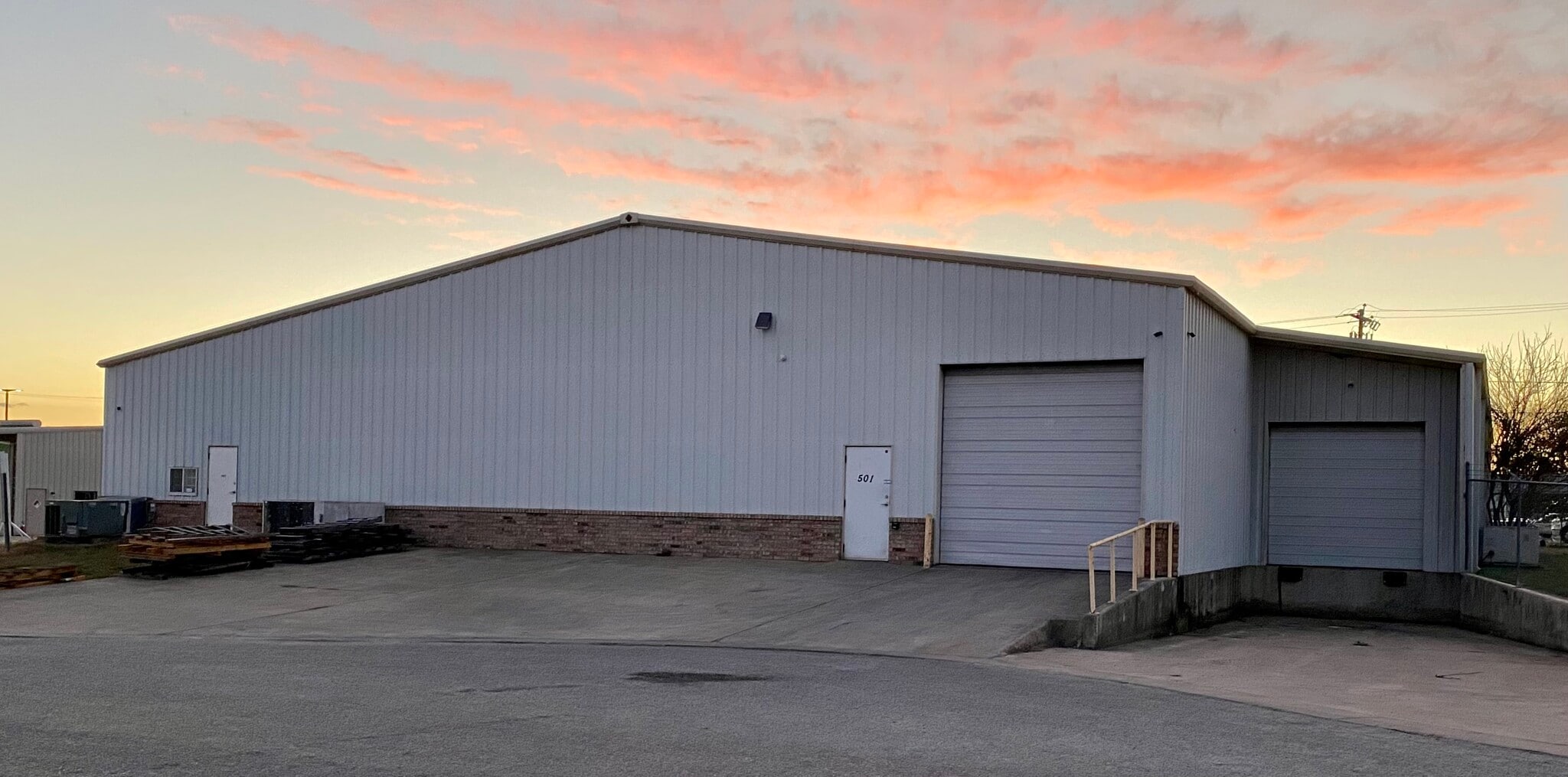 501 Tradesmen's Park Dr, Hutto, TX for lease Primary Photo- Image 1 of 12