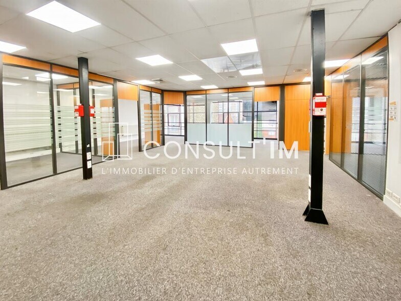Bureau dans Courbevoie à louer - Photo intérieure - Image 3 de 8