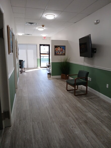 115 N Tamiami Trl, Nokomis, FL for lease - Building Photo - Image 2 of 19