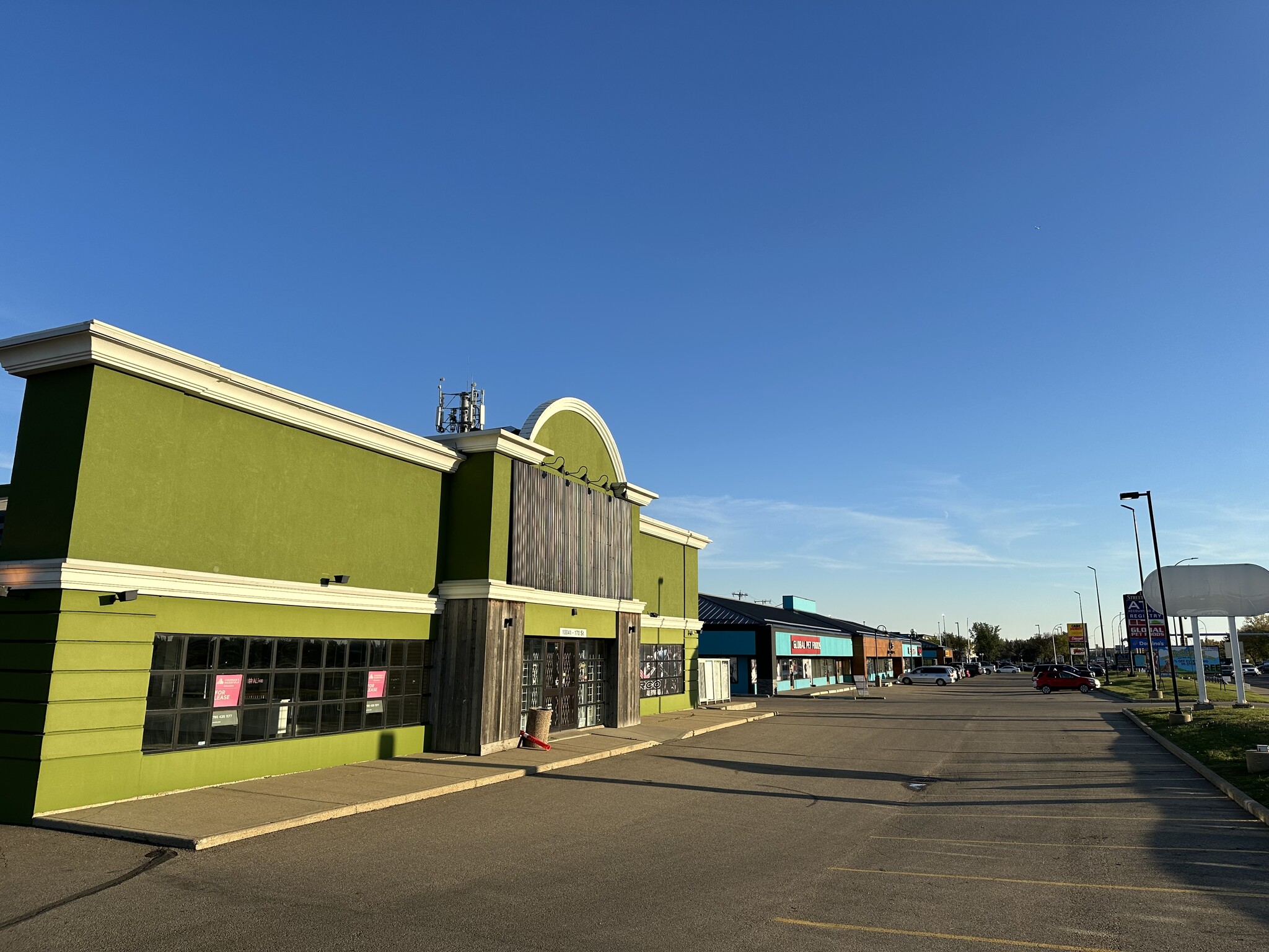 10015 170th St NW, Edmonton, AB for lease Building Photo- Image 1 of 15