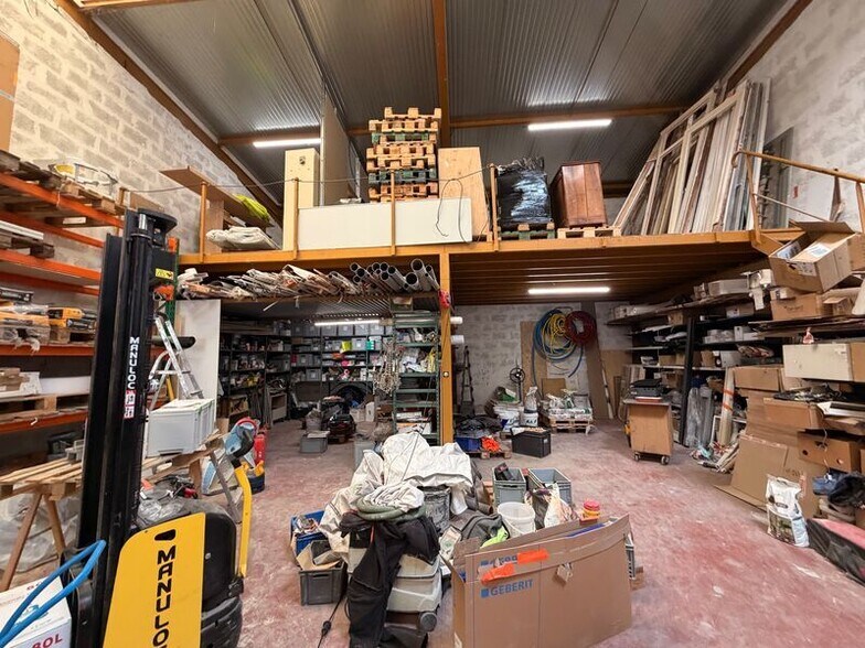Local d'activités dans Venissieux à vendre - Photo intérieure - Image 1 de 5