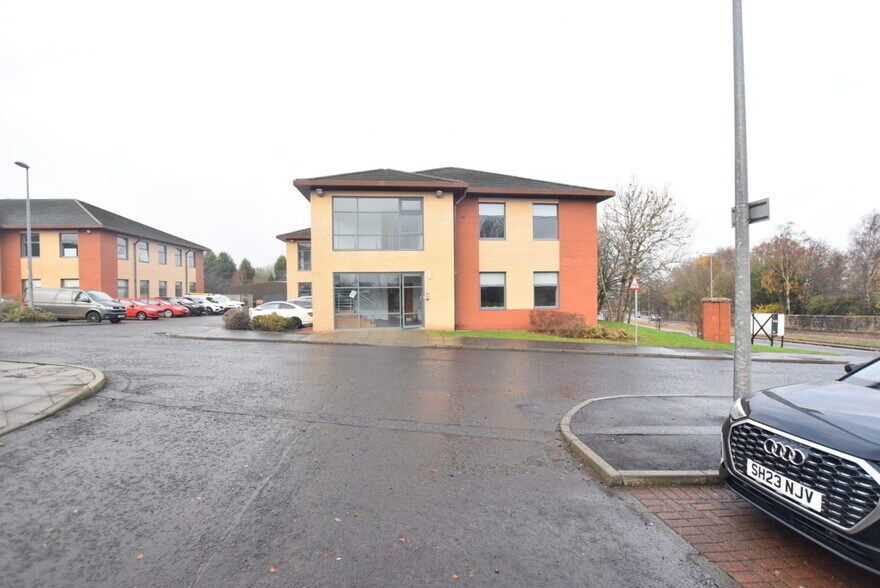 2 Candymill Ln, Hamilton à louer - Photo du bâtiment - Image 2 de 2