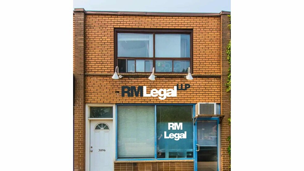 3094-3100 Lake Shore Blvd W, Toronto, ON for lease - Building Photo - Image 3 of 9