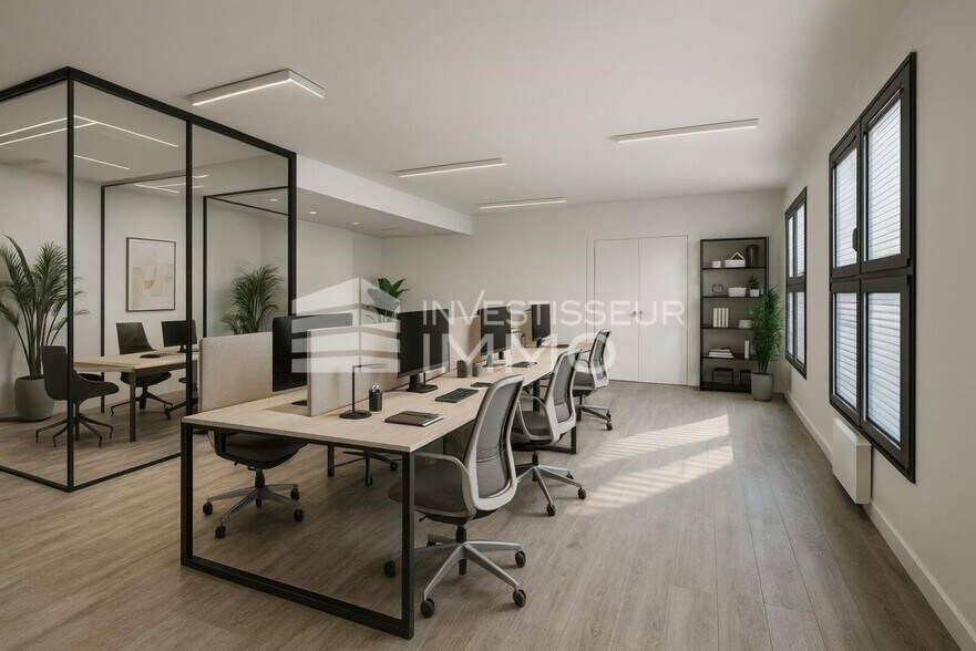 Office in Torcy for lease - Interior Photo - Image 1 of 6