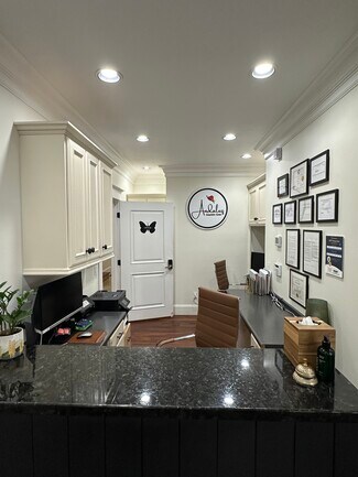 Plus de détails pour 3323 SW Naito Pky, Portland, OR - Bureau à vendre