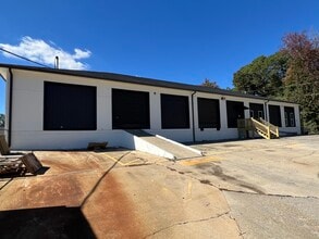 2010 Old Montgomery Hwy, Birmingham, AL à louer Photo du bâtiment- Image 1 de 11