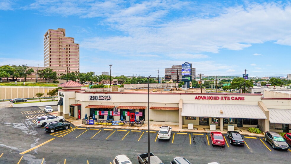 Grandview Shopping Center portefeuille de 5 propriétés à vendre sur LoopNet.ca - Photo du bâtiment - Image 3 de 8