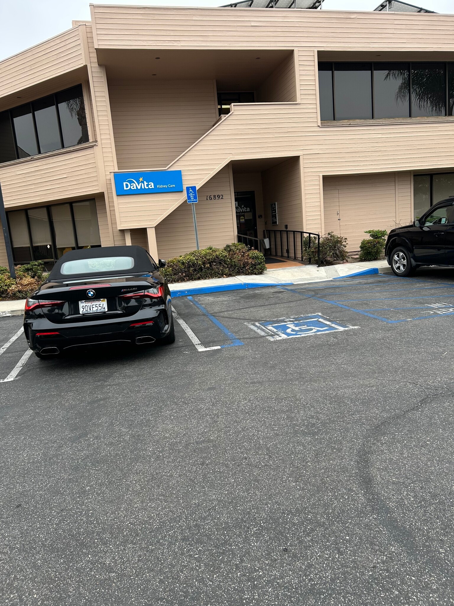 16892 Bolsa Chica St, Huntington Beach, CA for lease Interior Photo- Image 1 of 5