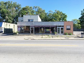 Plus de détails pour 2828 E 10th St, Indianapolis, IN - Commerce de détail à vendre