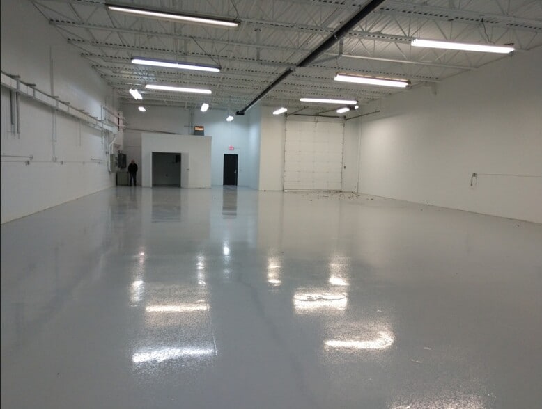 44396 Reynolds Dr, Clinton Township, MI à vendre - Photo intérieure - Image 3 de 5