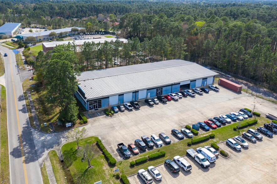 9728 Florida Mining Blvd W, Jacksonville, FL à louer - Photo du bâtiment - Image 3 de 7