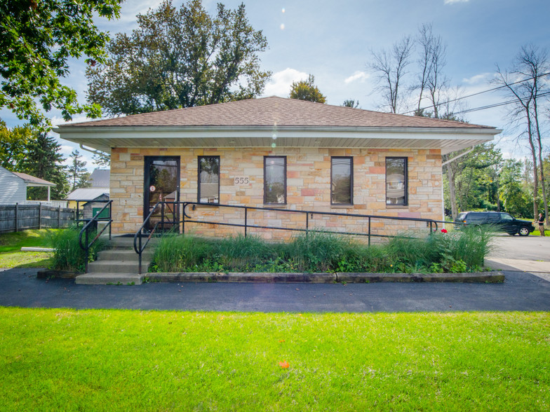 555 Como Park Blvd, Buffalo, NY à vendre - Photo principale - Image 1 de 1