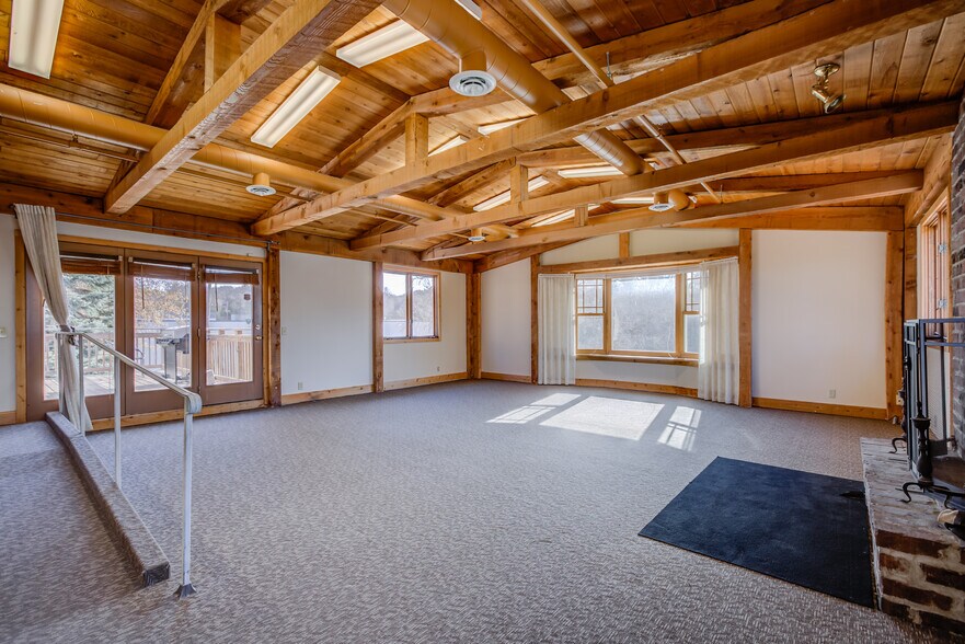 1708 Meadowview Dr, Eagan, MN à louer - Photo du bâtiment - Image 2 de 14