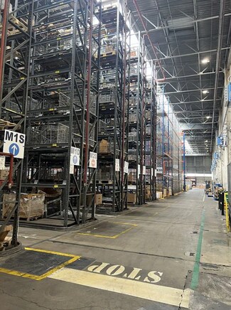 Plus de détails pour 6 Avenue Enrico Fermi, Trappes - Industriel à louer