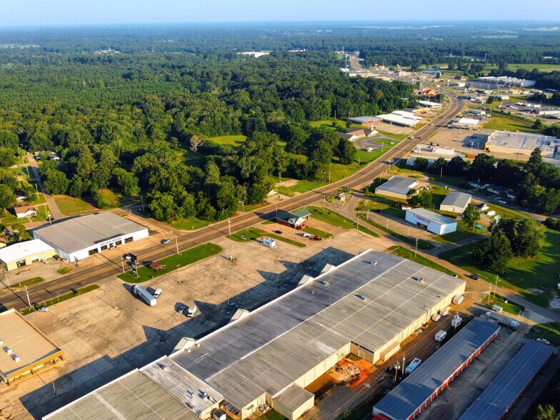 712 N Hervey St, Hope, AR for sale - Aerial - Image 3 of 25