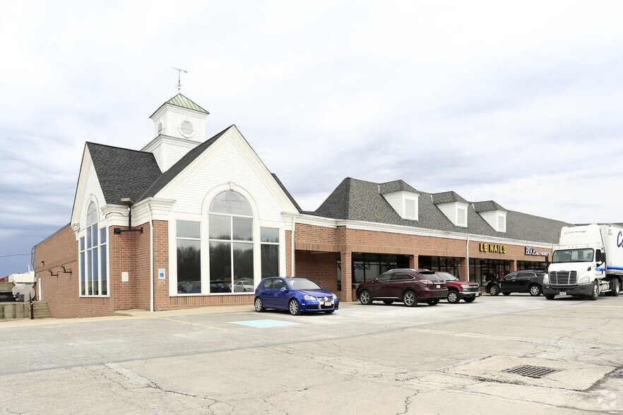 7979-7991 Broadview Rd, Broadview Heights, OH à louer - Photo du bâtiment - Image 2 de 7
