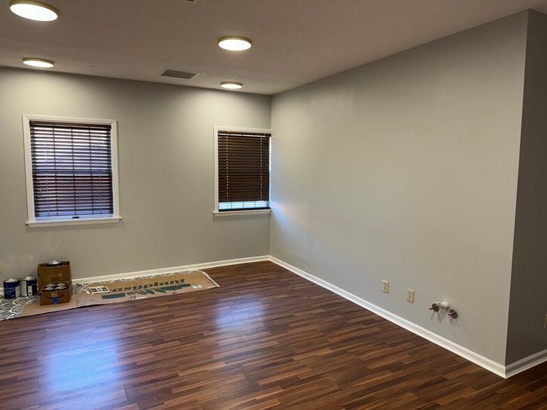 7800 Cooper Rd, Montgomery, OH for lease - Building Photo - Image 3 of 8