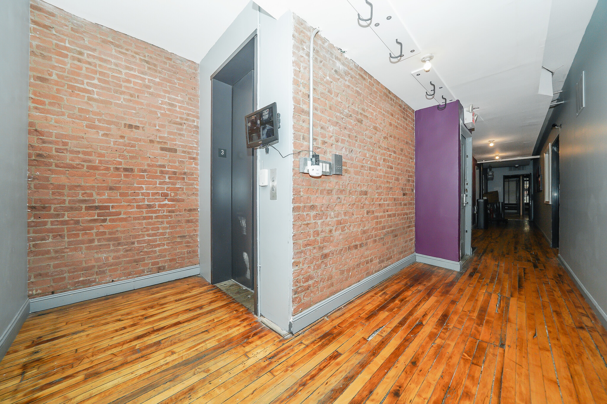 247 W 36th St, New York, NY for lease Interior Photo- Image 1 of 5