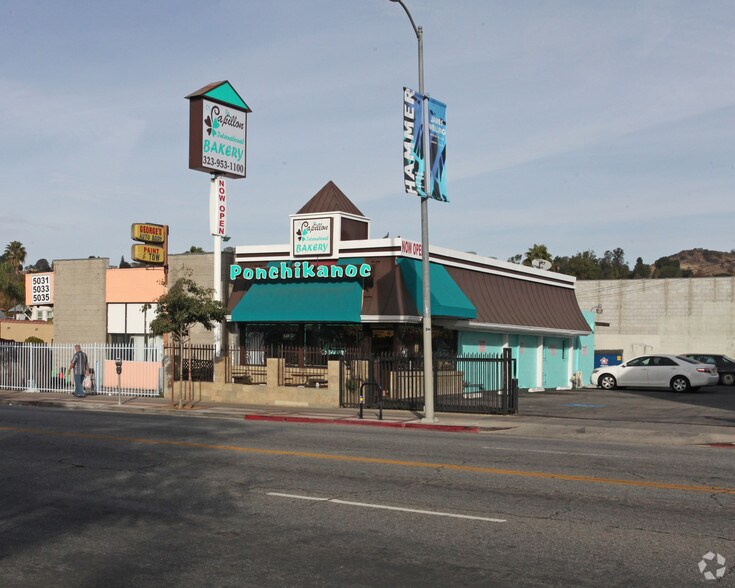 East Hollywood Portfolio Sale portefeuille de 3 propriétés à vendre sur LoopNet.ca - Photo principale - Image 2 de 3