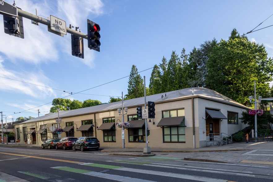 3325 S Moody Ave, Portland, OR for sale - Building Photo - Image 2 of 5