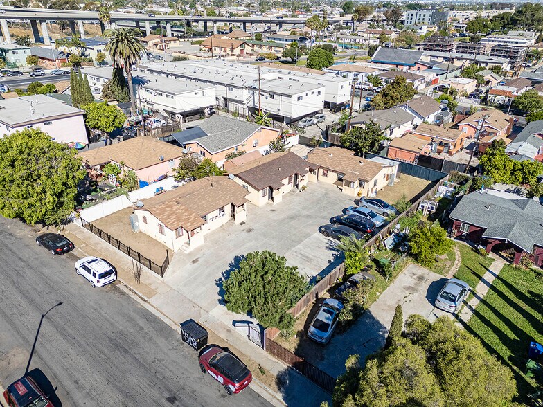 239 W 113th St, Los Angeles, CA à vendre - Photo du bâtiment - Image 2 de 8