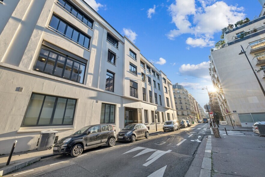 52 Rue Bayen, Paris à louer - Photo du bâtiment - Image 2 de 13