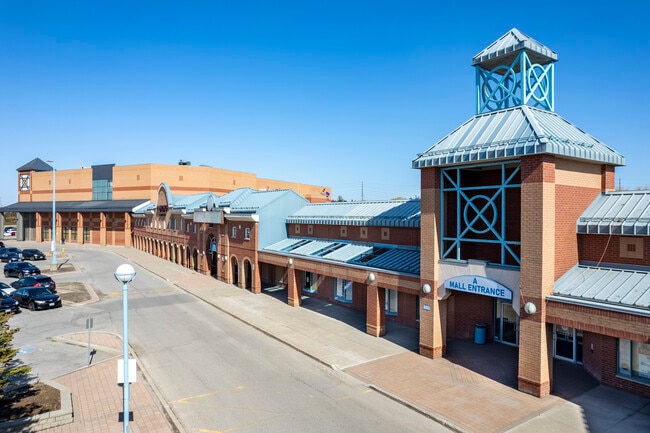 Plus de détails pour 3255 Hwy 7 E, Markham, ON - Commerce de détail à vendre