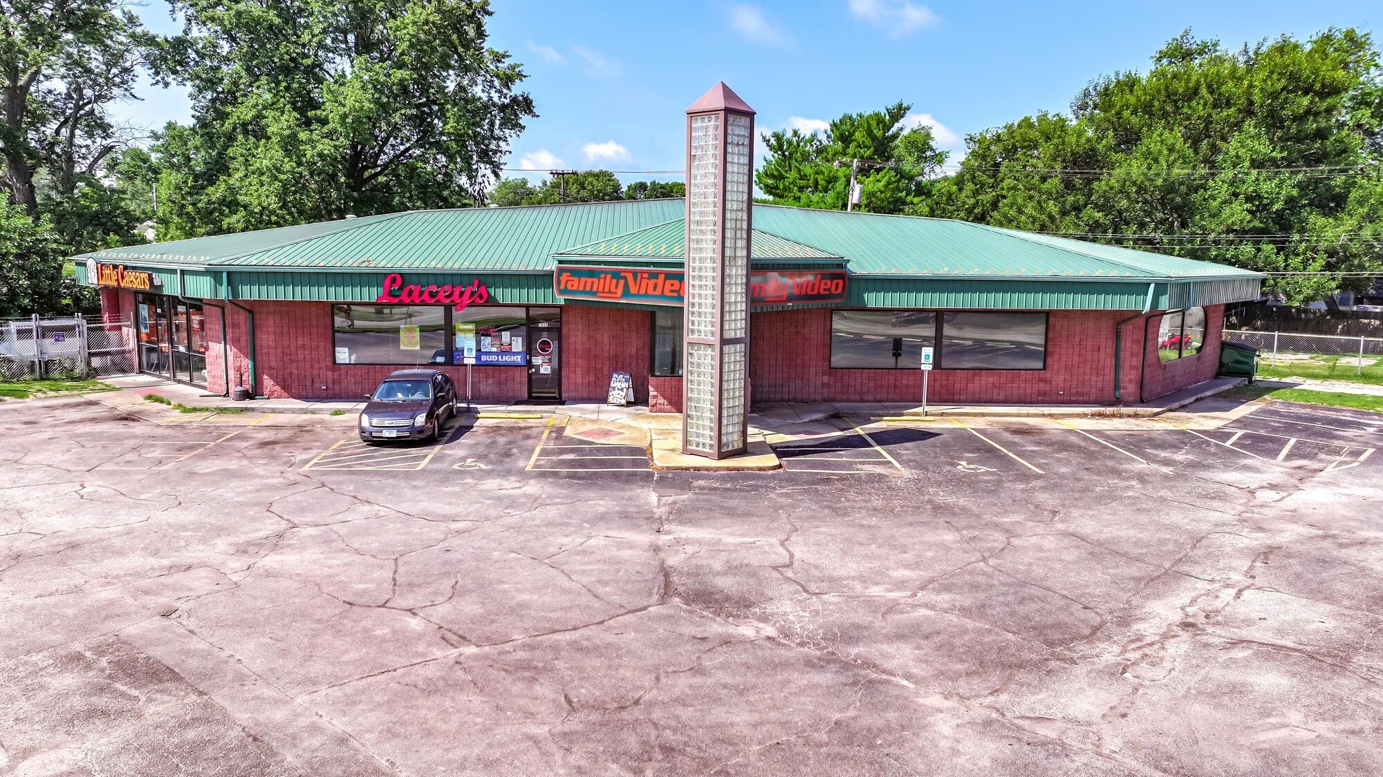 1935 N Water St, Decatur, IL for lease Building Photo- Image 1 of 5