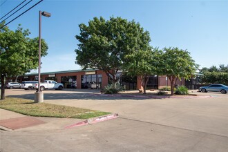 1321 Waters Edge Dr, Granbury, TX for lease Building Photo- Image 2 of 22