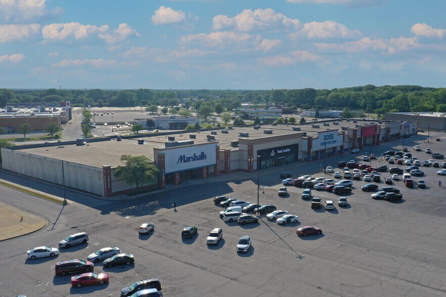 500 River Oaks West Rd, Calumet City, IL à louer - Photo du bâtiment - Image 3 de 10