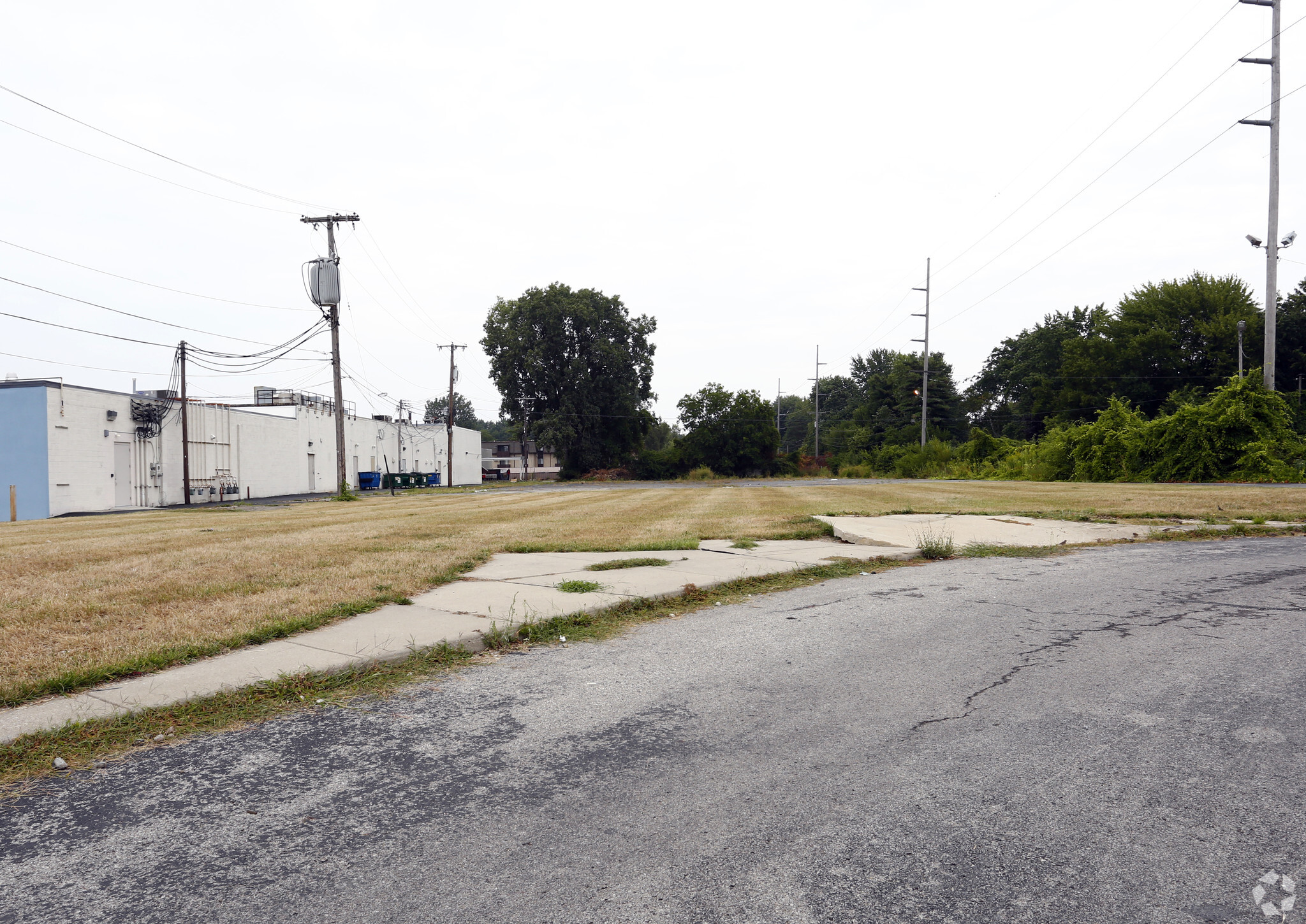 5060 Monroe St, Toledo, OH for sale Primary Photo- Image 1 of 1