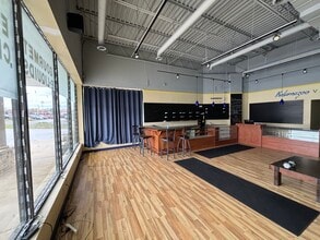 9201-9216 Mentor Ave, Mentor, OH à louer Photo intérieure- Image 2 de 4