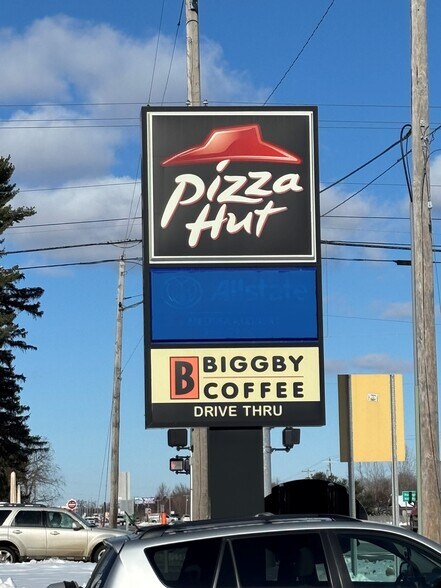 531 N Grand St, Schoolcraft, MI à louer - Photo du bâtiment - Image 3 de 13